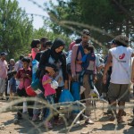 09-04-2015Refugees_FYROM